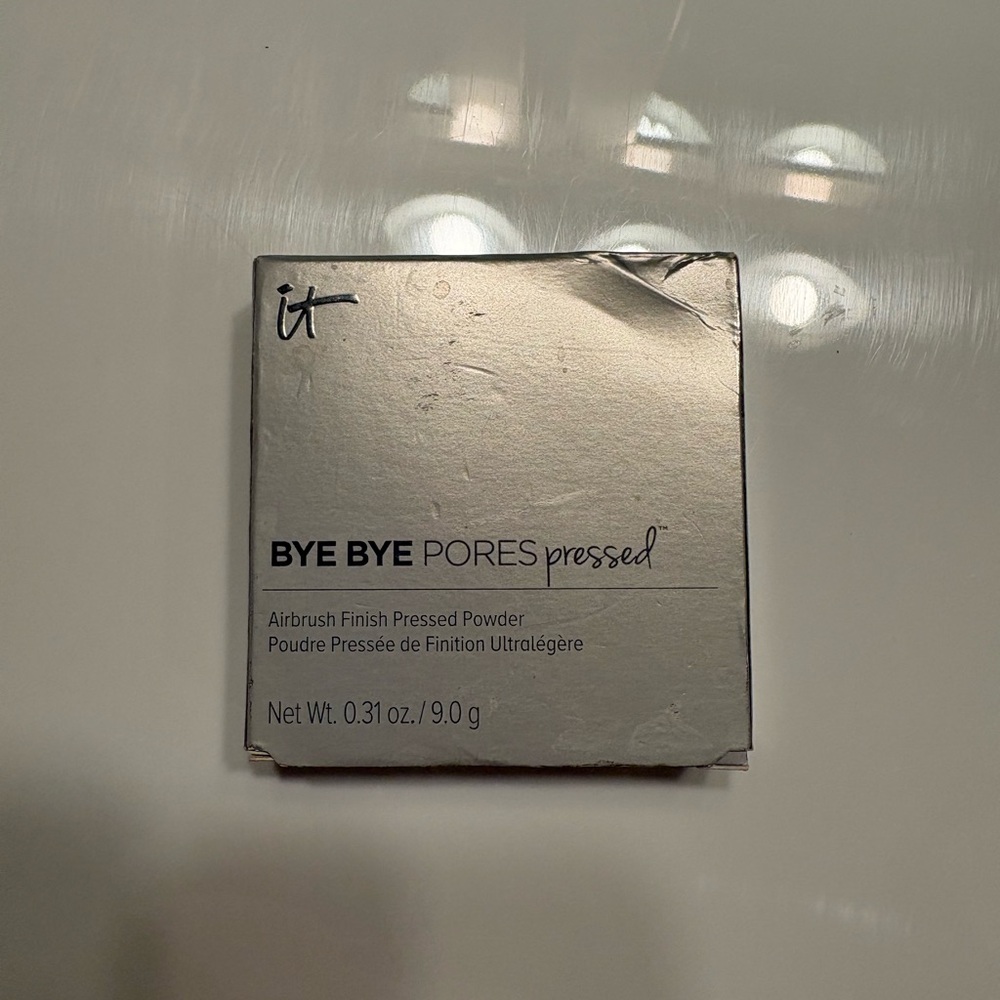 IT Cosmetics Bye Bye Pores Pressed Powder